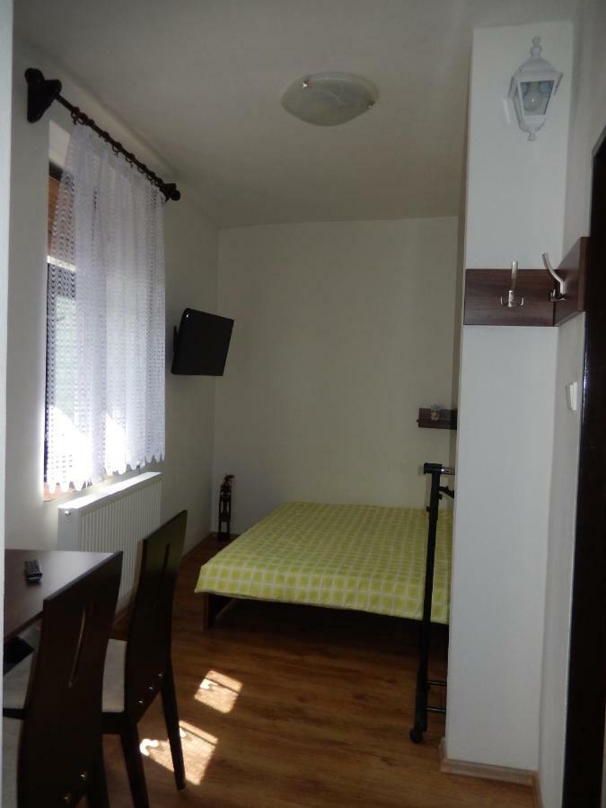 Ubytovani Ronsperk Pobezovice Bagian luar foto